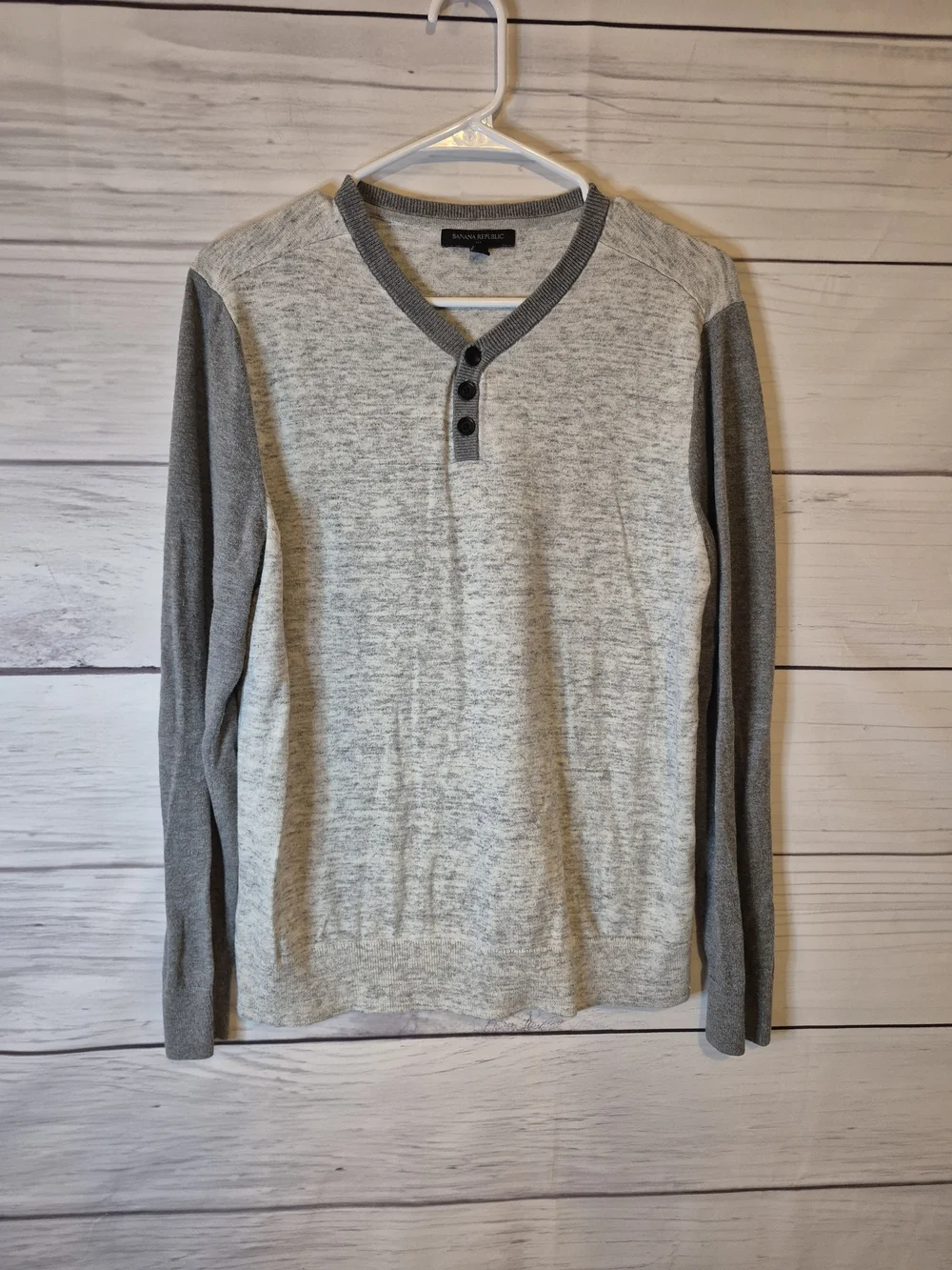 Banana Republic Two-Tone Gray Crewneck Henley Sweater M